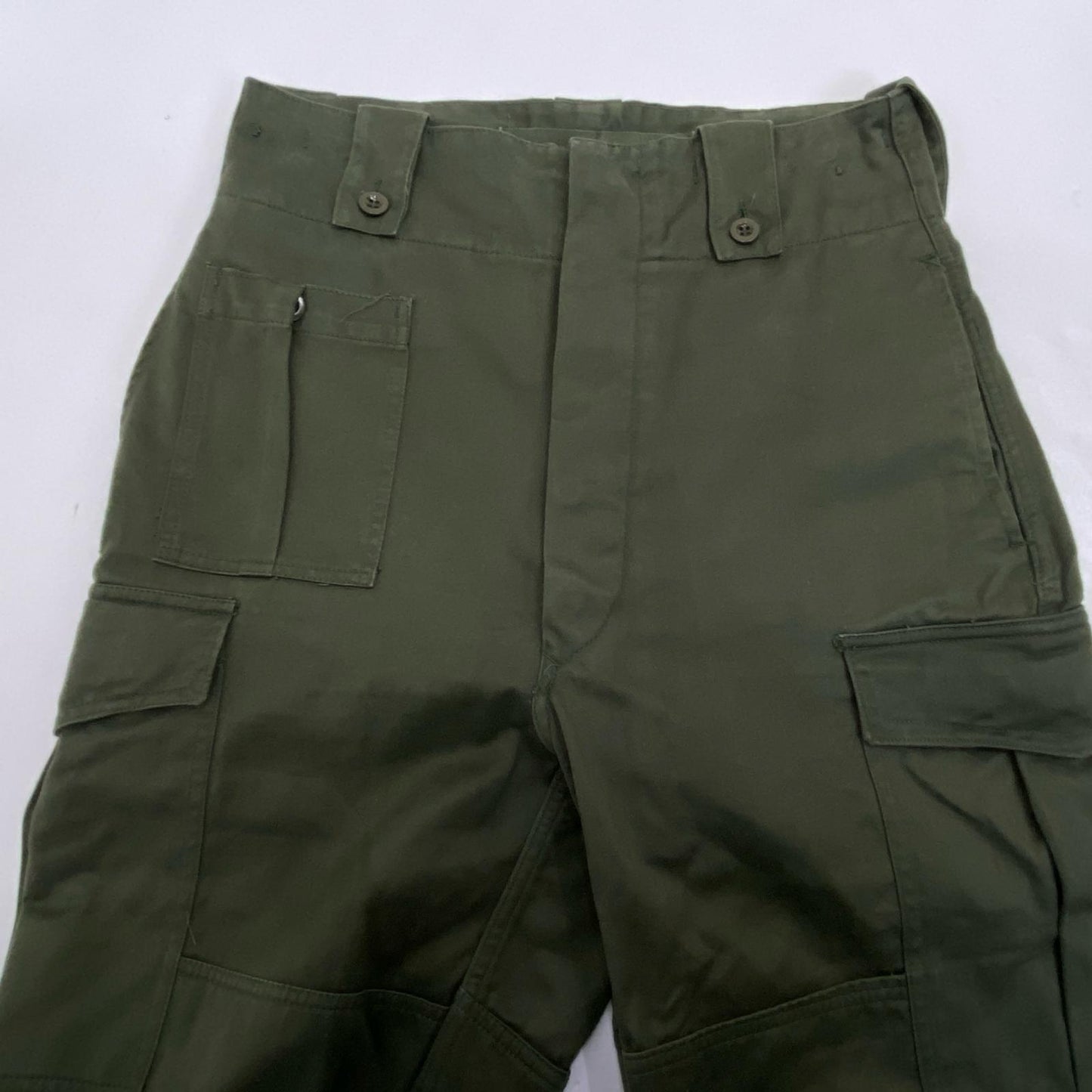 【中古】MILITARY衣料 | ミリタリーイリョウ M-64 カーゴパンツ ベルギー軍 SEYNTEX社 1982年製 オリーブ