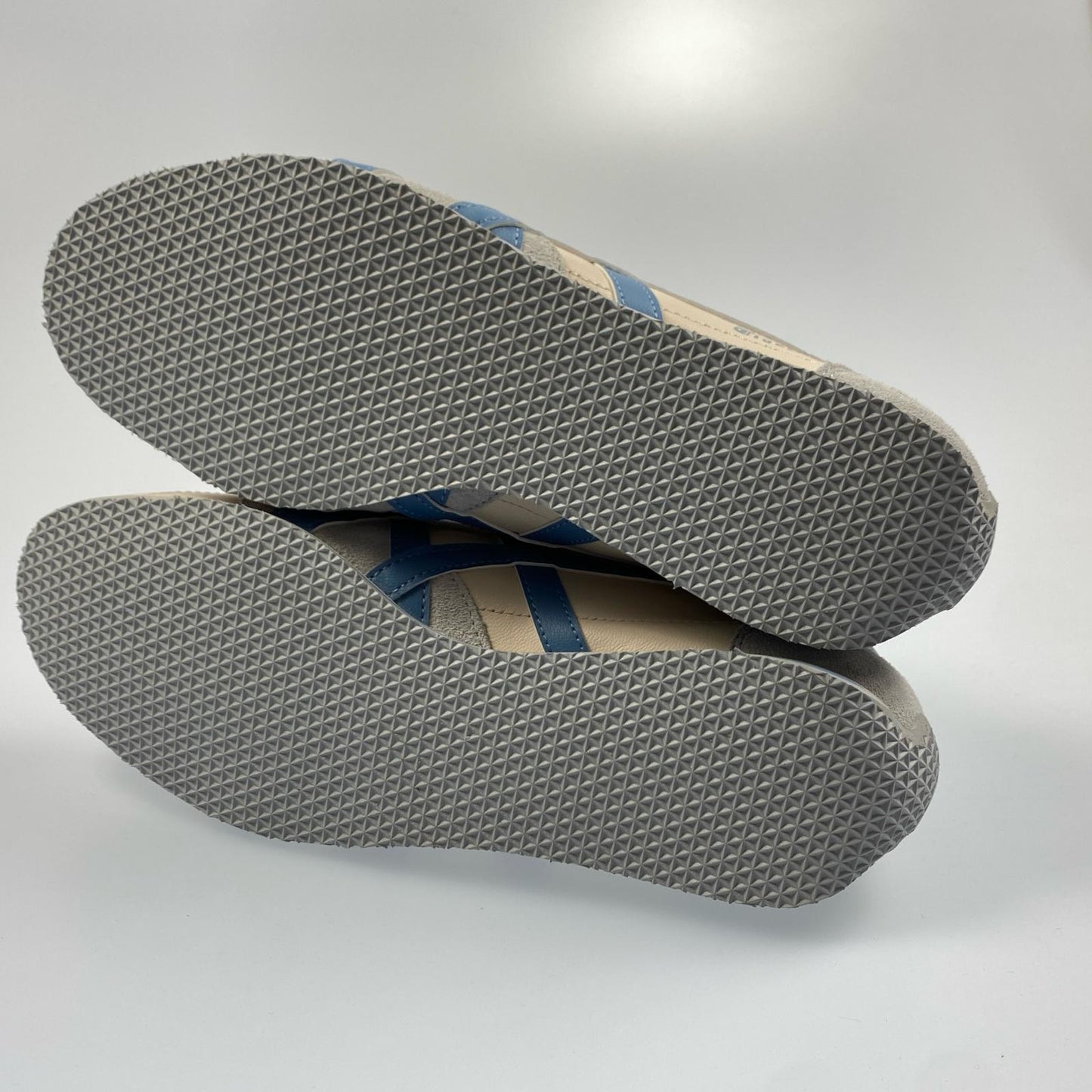 【中古】ONITSUKA TIGER | オニツカタイガー Runspark スニーカー 1183B480 26.0cm ピンク 26cm