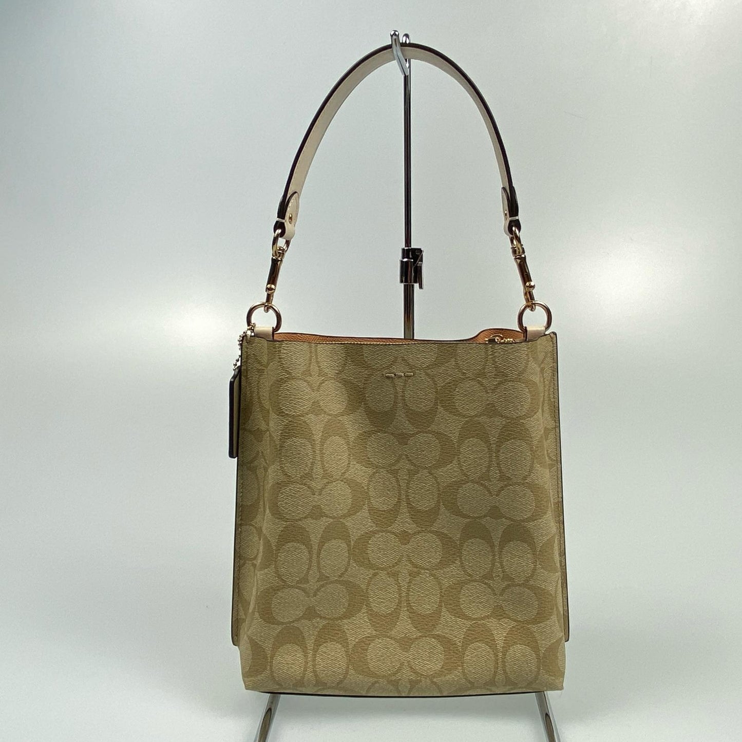 【中古】COACH | コーチ モリーバケットバッグ22 ハンドバッグ CA582