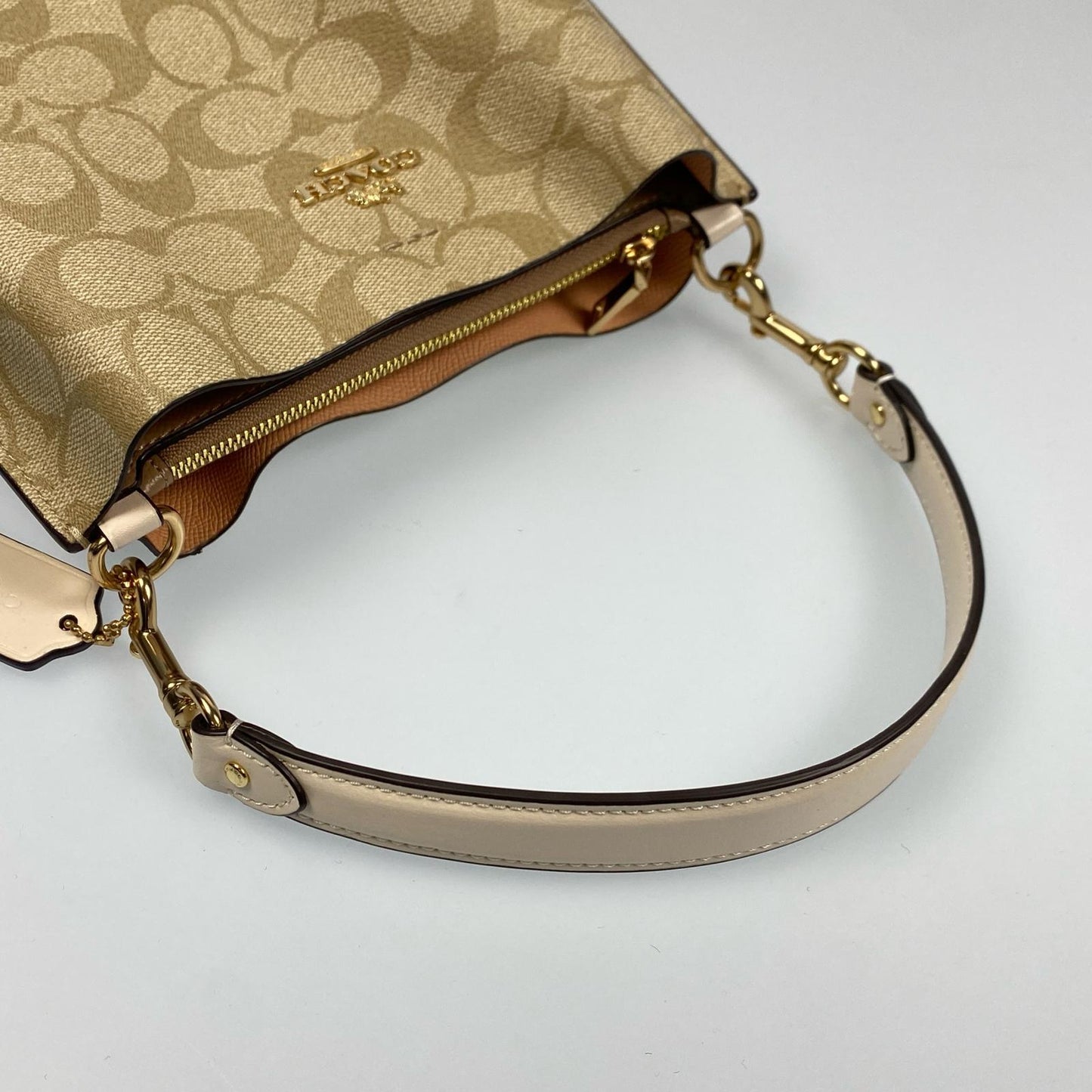 【中古】COACH | コーチ モリーバケットバッグ22 ハンドバッグ CA582