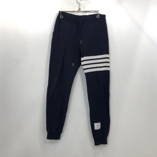 【中古】THOM BROWNE. | トムブラウン 4BAR クラシックスウェットパンツ パンツ MJQ0008H-00535461 ネイビー サイズ:1