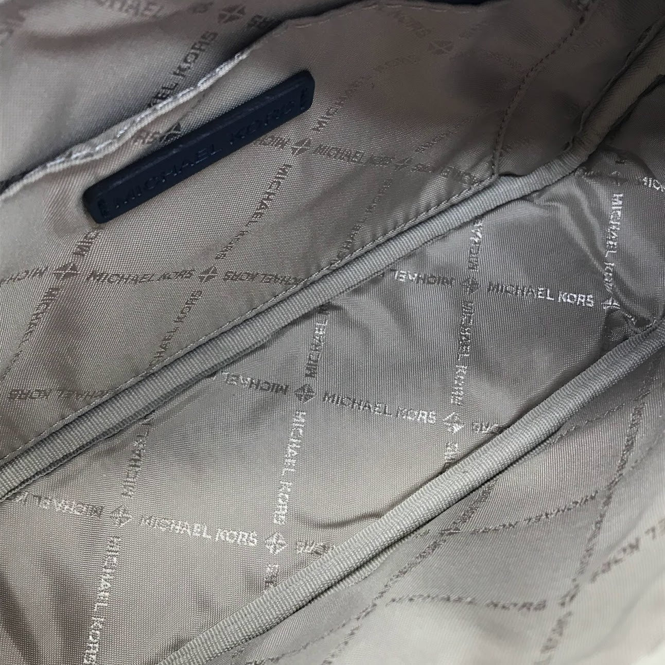Michael Kors | マイケルコース JET SET ITEM クロスボディウィズ テックアタッチ ショルダーバッグ ショルダーバッグ 35S2GTTC6L410 ダークネイビー【倉吉店】