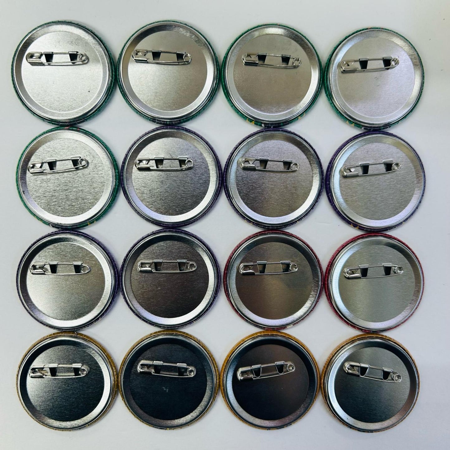 SHUFFLE UraShimaSakataSen 16-Piece Can Badge Set