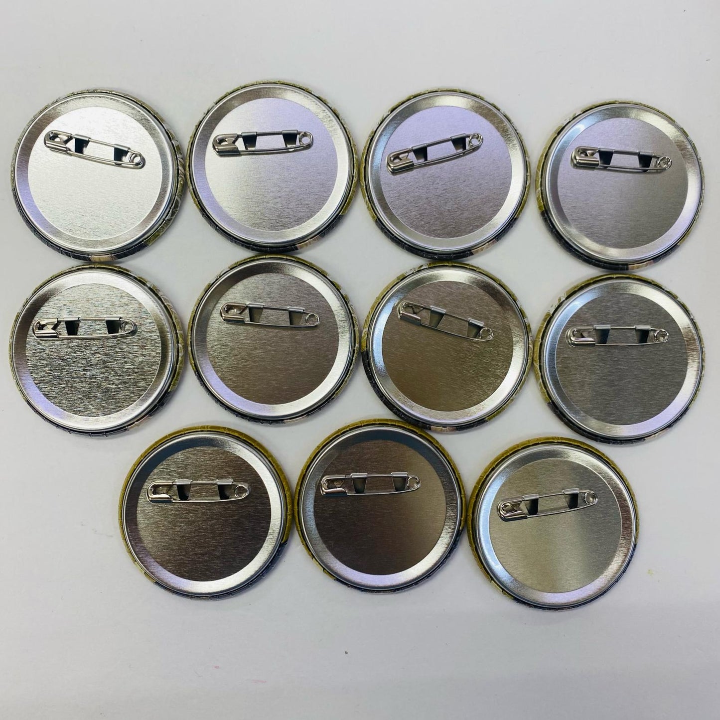 Grand End-of-Year Party 2024 Senra Can Badge Set of 11