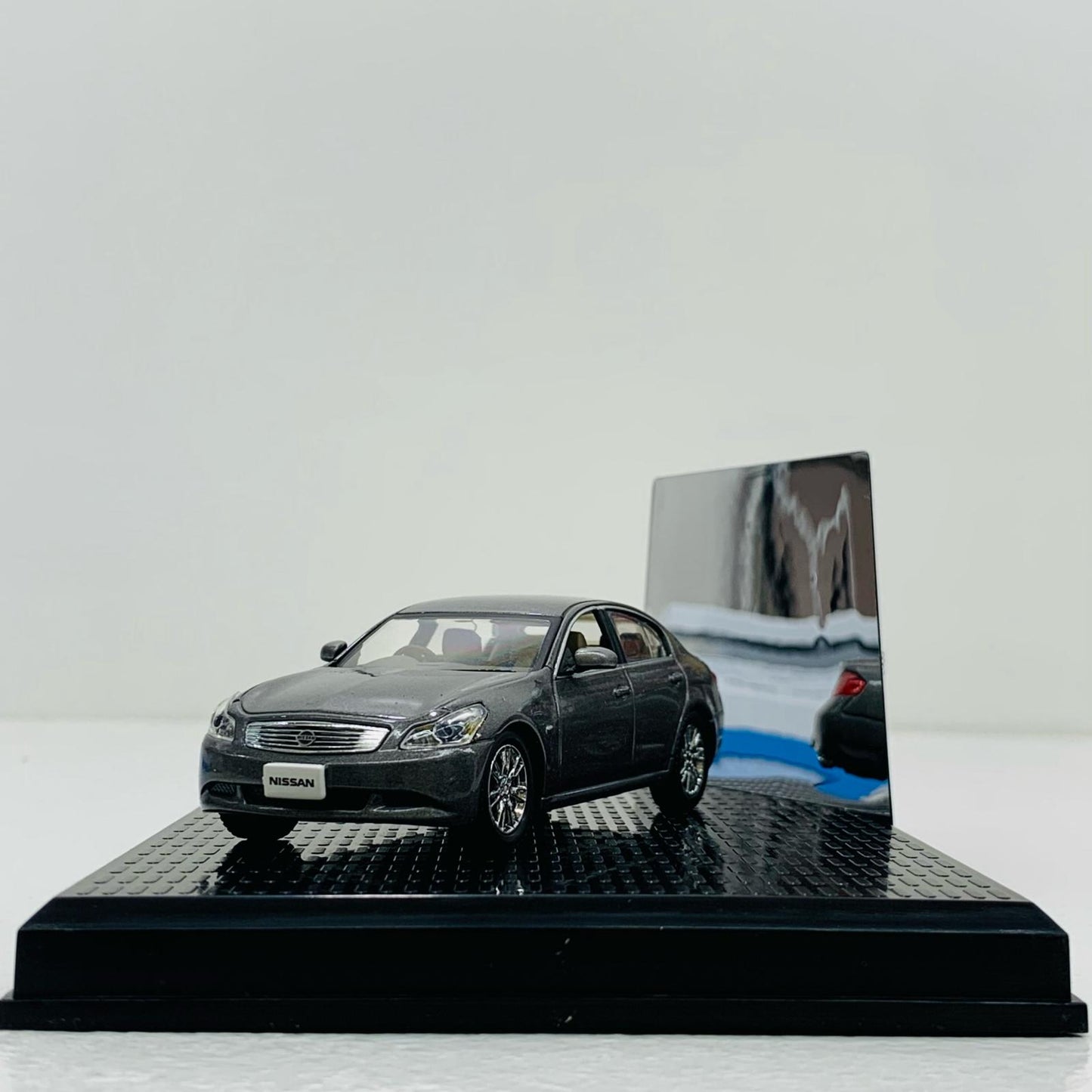 【中古】 日産 SKYLINE セダン カラーサンプル(シルバー)