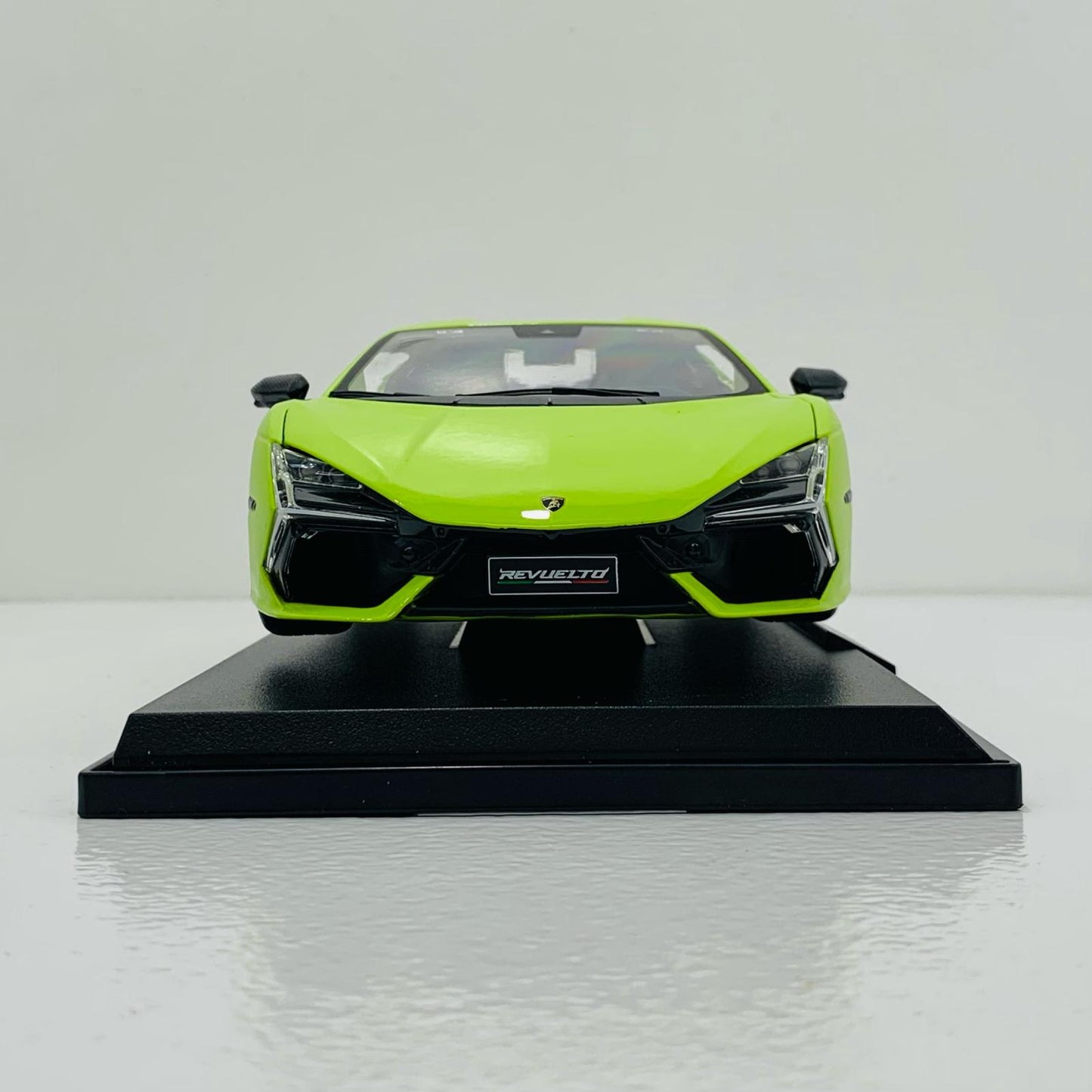 【中古】 Lamborghini Revuelto(ライトグリーン) 1/18 SC ミニカ