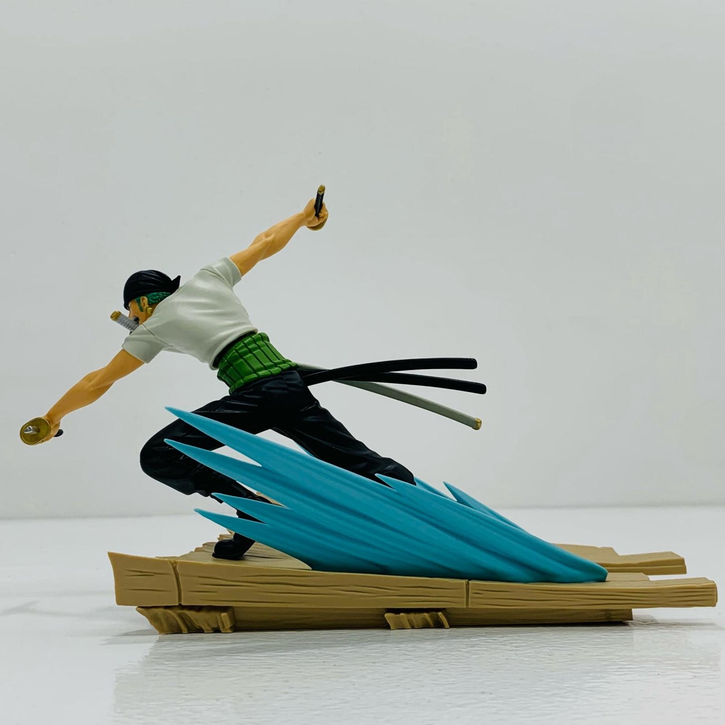 【中古】 ロロノア・ゾロ-戦光絶景「ワンピース」【フィギュア】