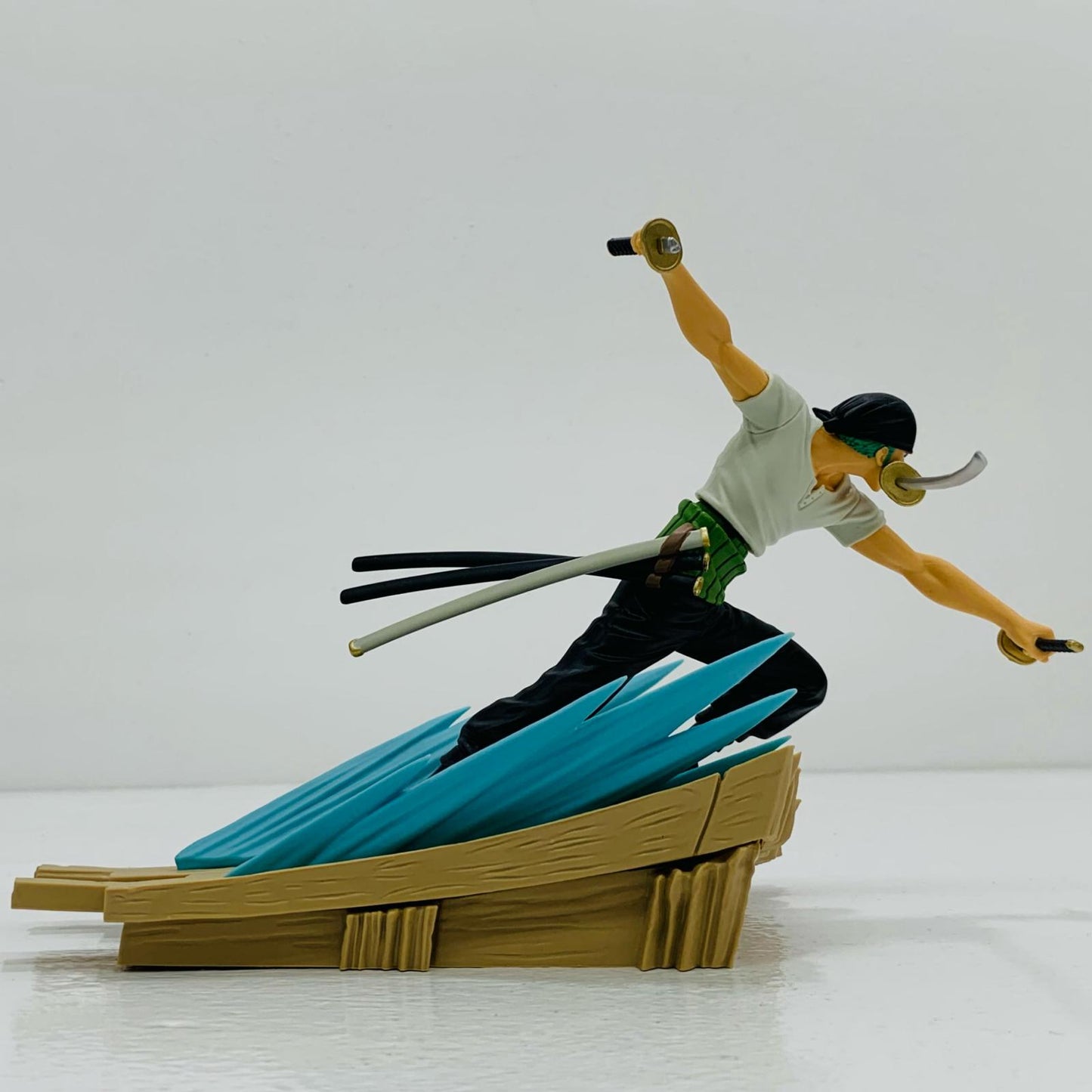 【中古】 ロロノア・ゾロ-戦光絶景「ワンピース」【フィギュア】