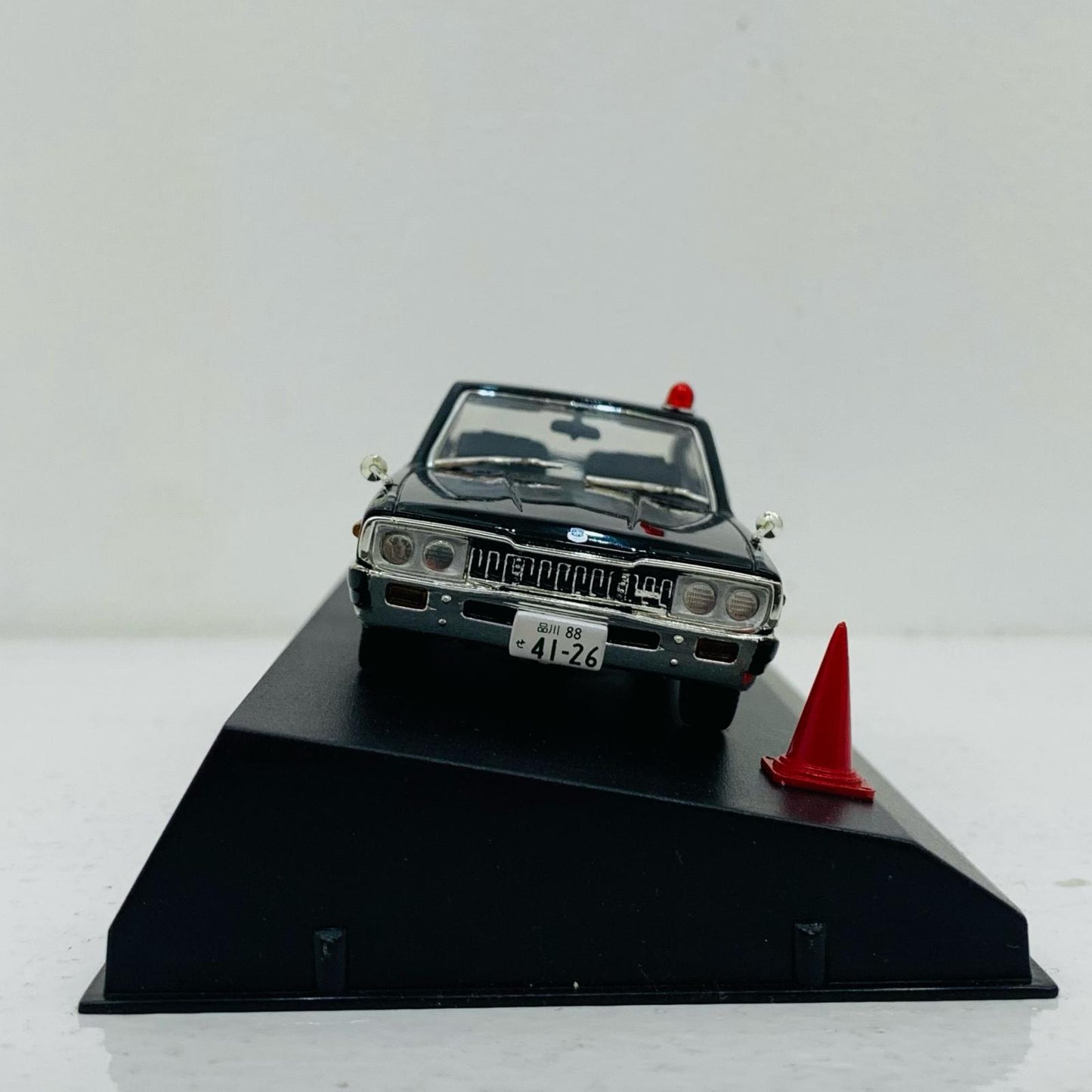 【中古】 330 グロリア 後期型 覆面パトロールカー’77