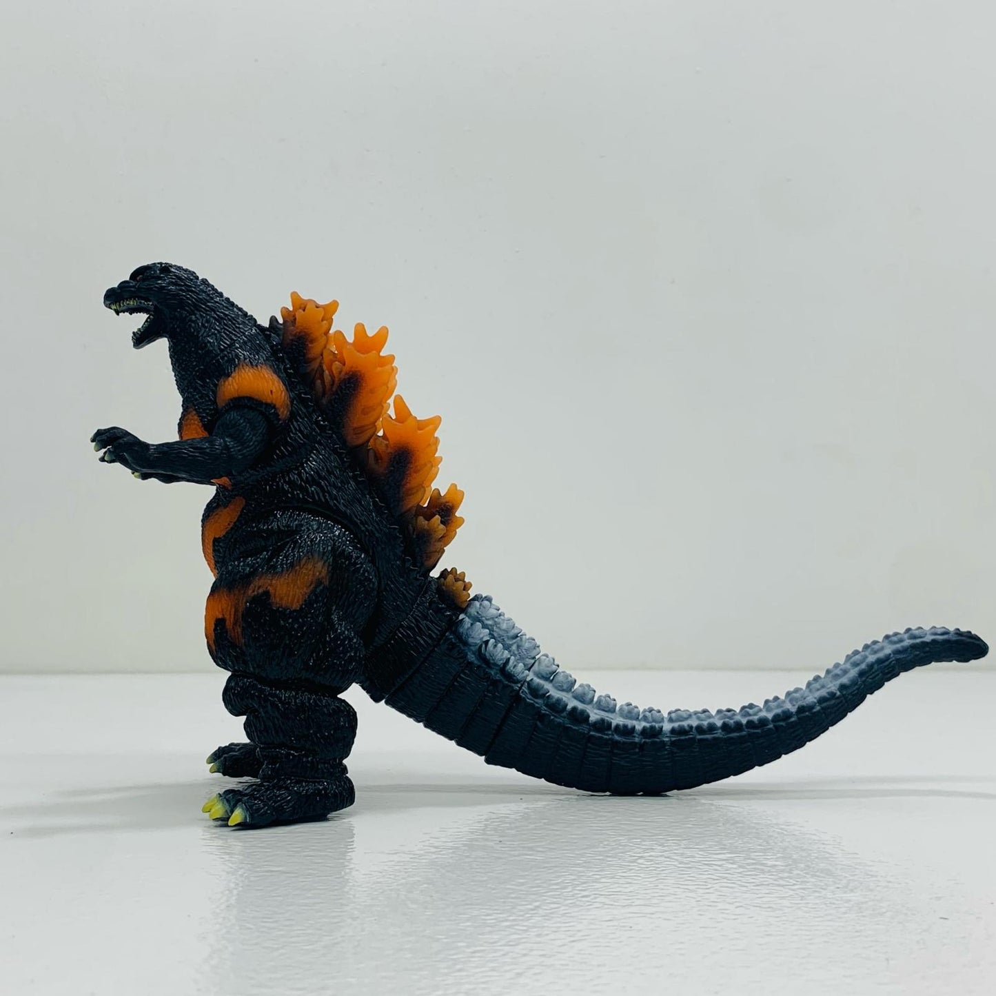 【中古】 バーニングゴジラ 「ゴジラVSデストロイア」 ムービーモンスターシリーズ煌光【フィギュア】