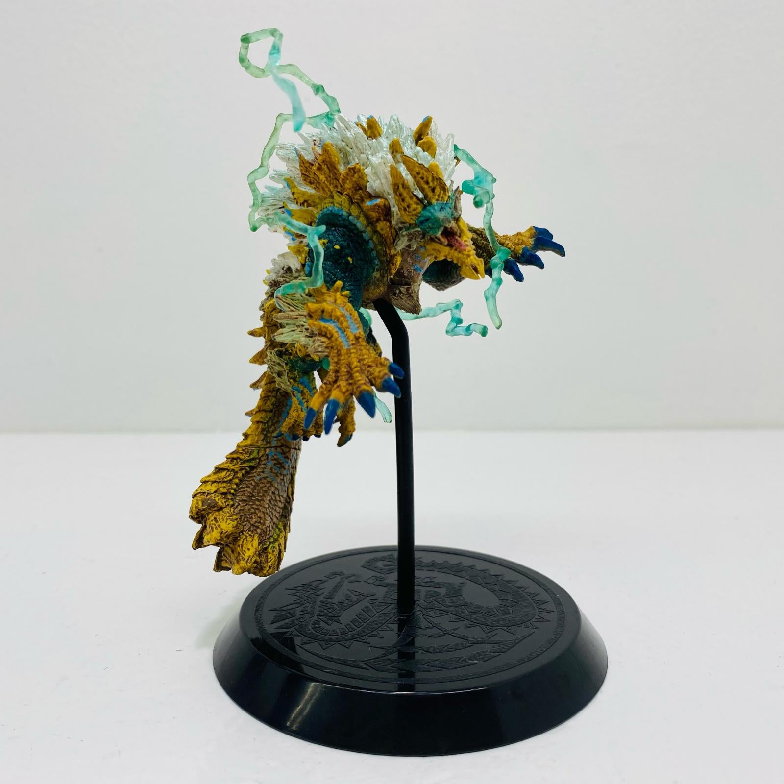 中古】 ジンオウガ(超帯電状態) 「カプコンフィギュアビルダー