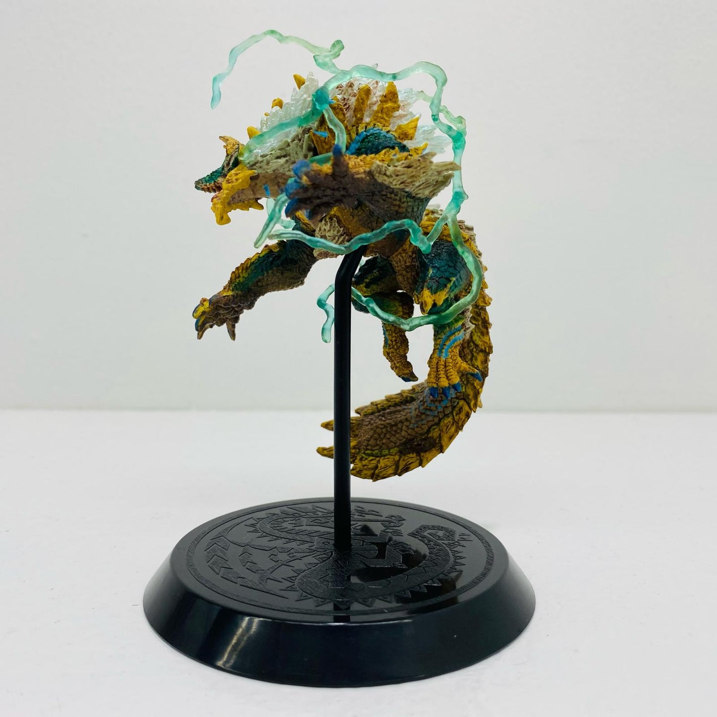 【中古】 ジンオウガ(超帯電状態) 「カプコンフィギュアビルダー スタンダードモデル モンスターハンター 怒りVer.2【フィギュア】