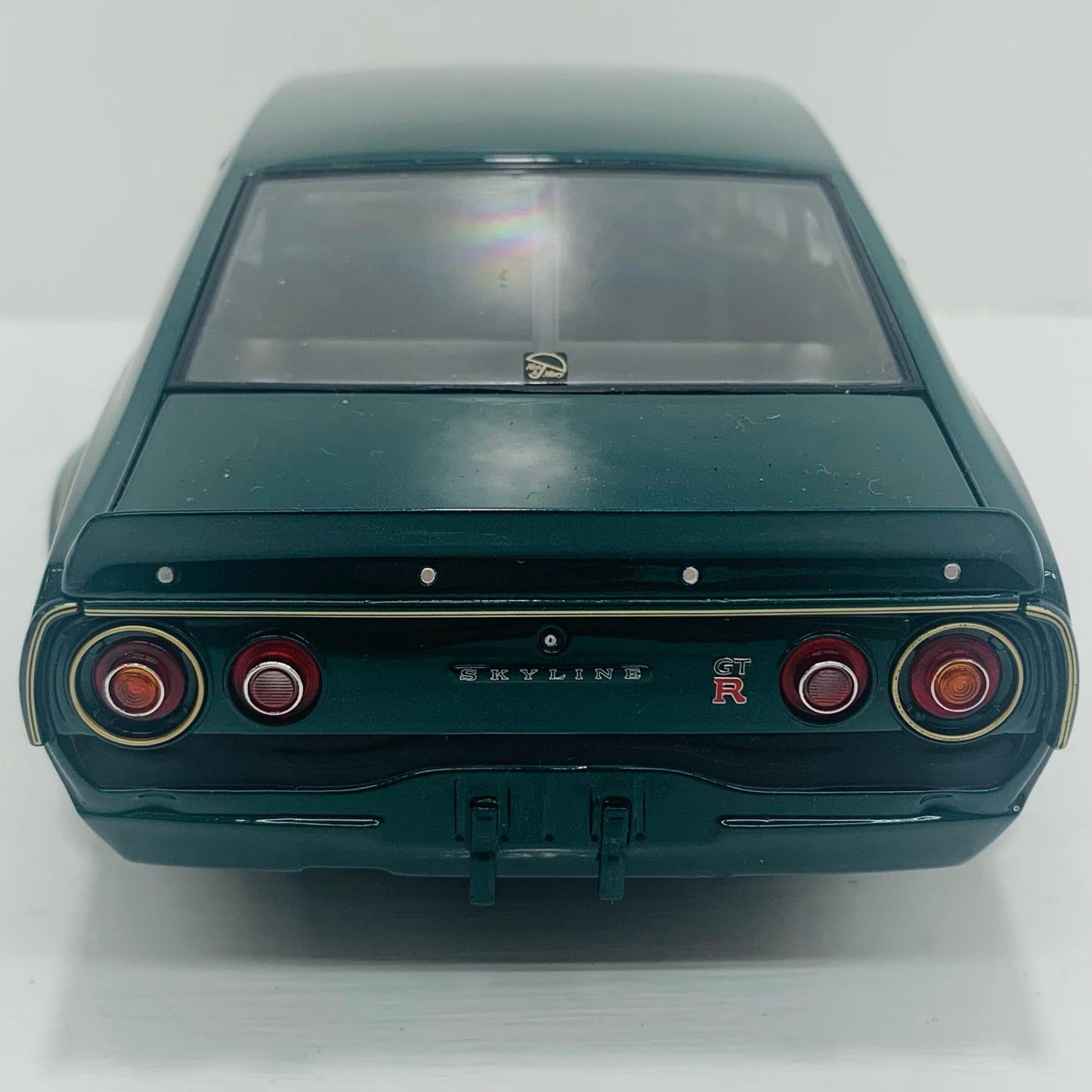 1/18 NISSAN SKYLINE 2000 GT-R KPGC110 #73(グリーン×ゴールド)