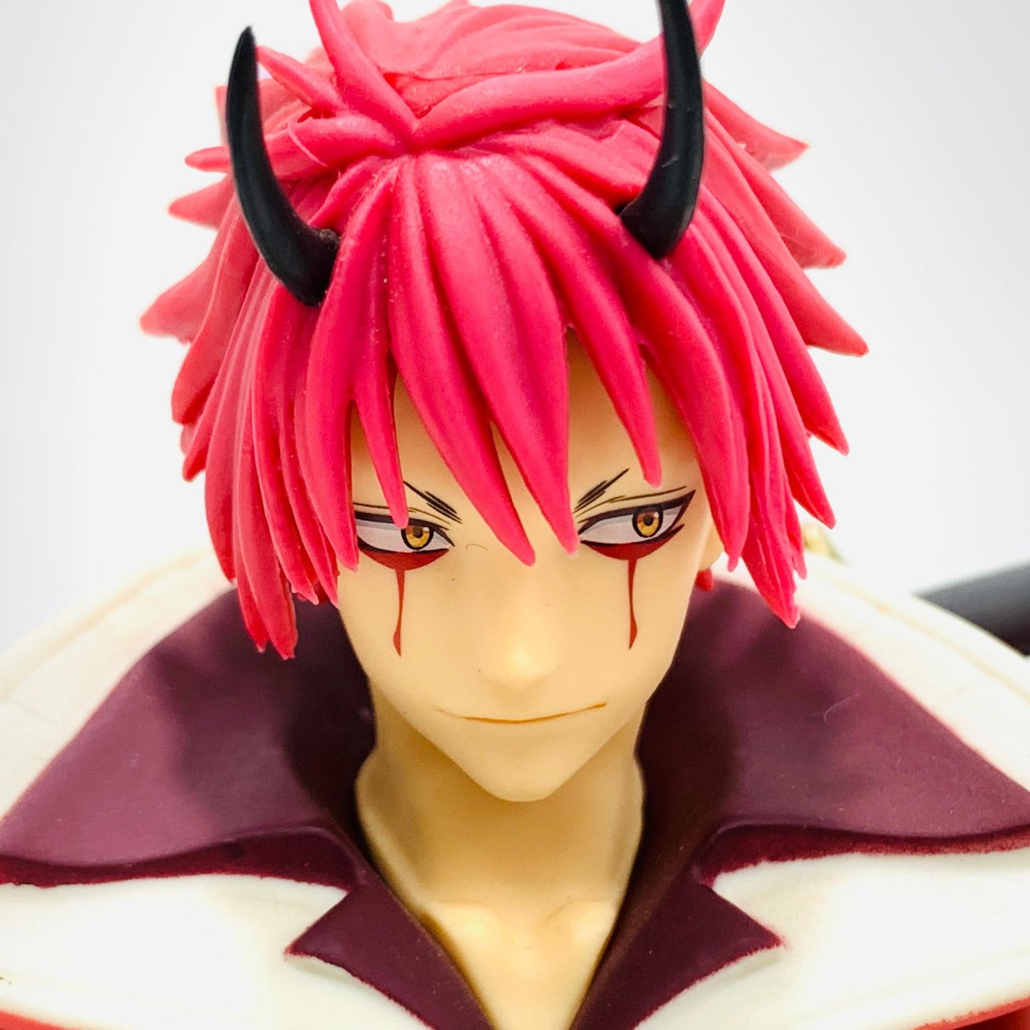 フィギュア ベニマル「転生したらスライムだった件」フィギュア紅の戦士ベニマル【フィギュア】【飾磨店】