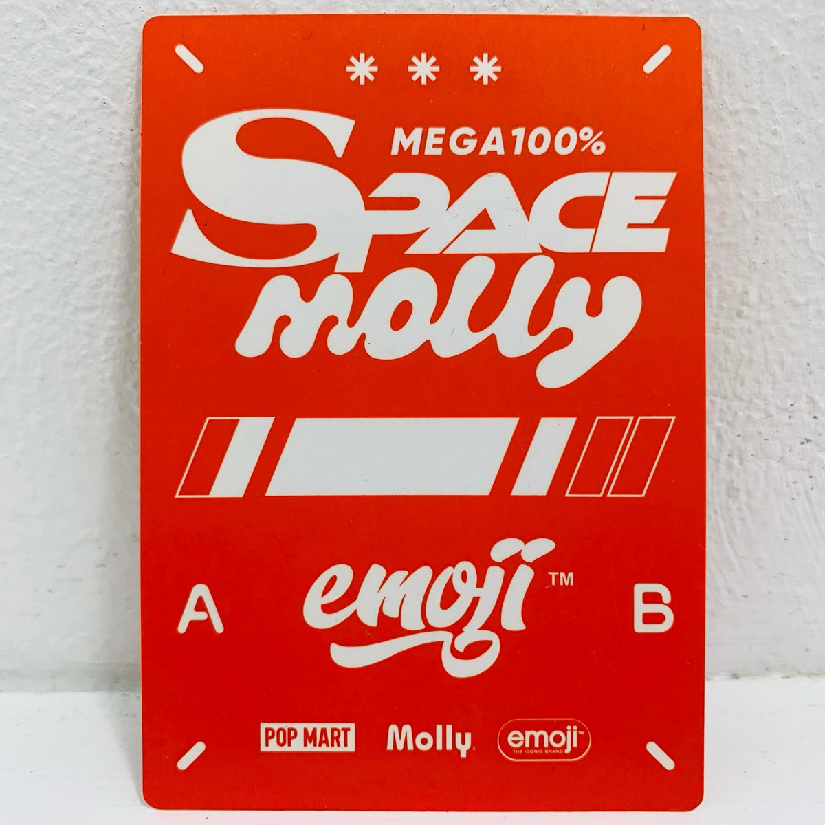フィギュア MONKEY BUSINESS 「POPMART MEGA SPACE MOLLY 100%×emoji シリーズ【フィギュア】【飾磨店】