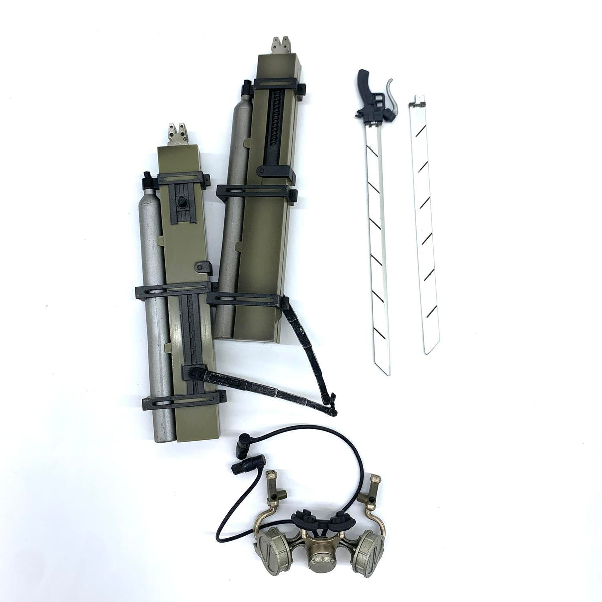 進撃の巨人 エレン フィギュア 立体機動装置.,