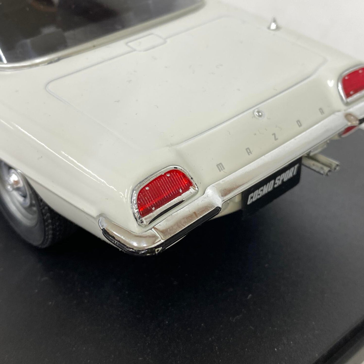 アシェット 1/18 マツダ コスモスポーツ 1968 ミニカー: