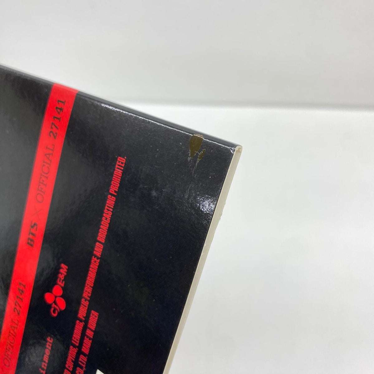 BTS 2014 LIVE TRILOGY EPISODE II. THE RED BULLET プログラムブック 写真: