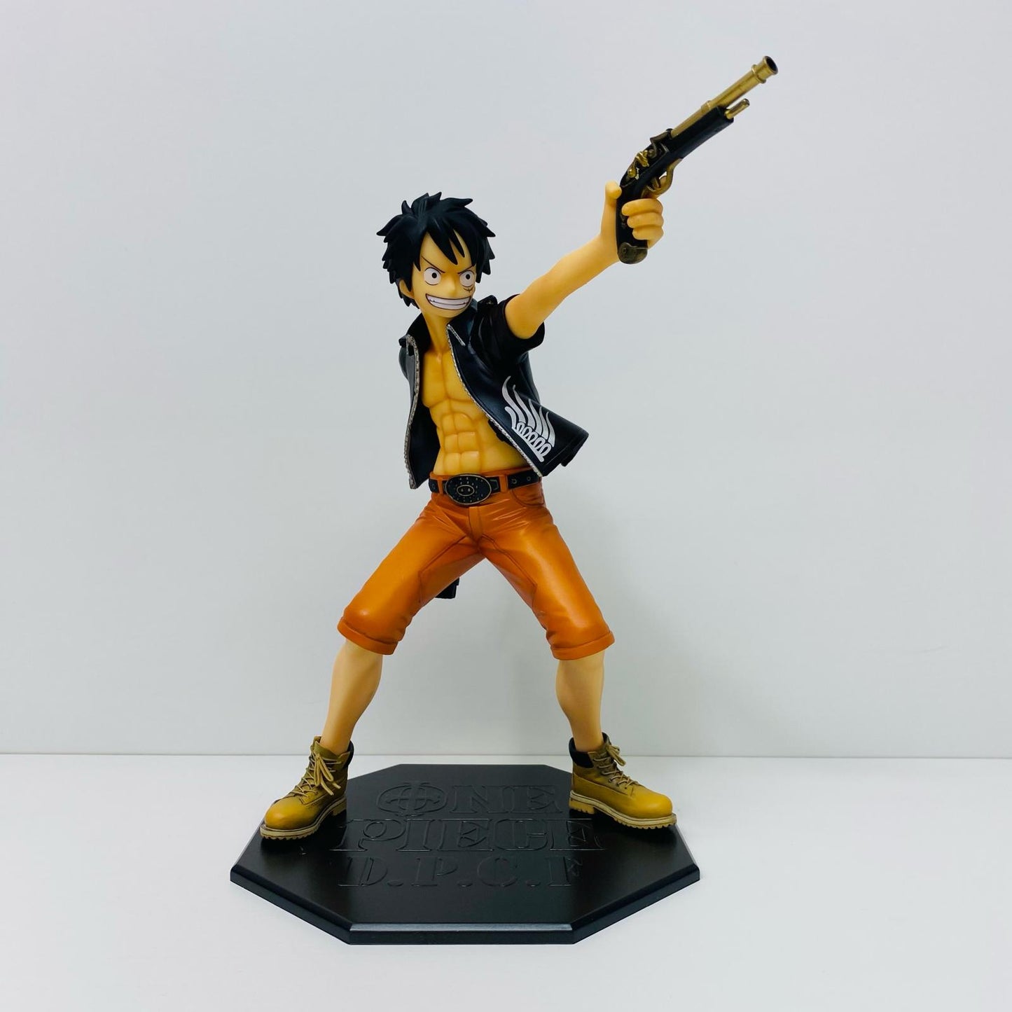 【中古】 ワンピース フィギュア モンキー・D・ルフィ 三銃士Ver. DOOR PAINTING COLLECTION 1/7塗装済み完成品 三銃士Ver.【フィギュア】【飾磨店】