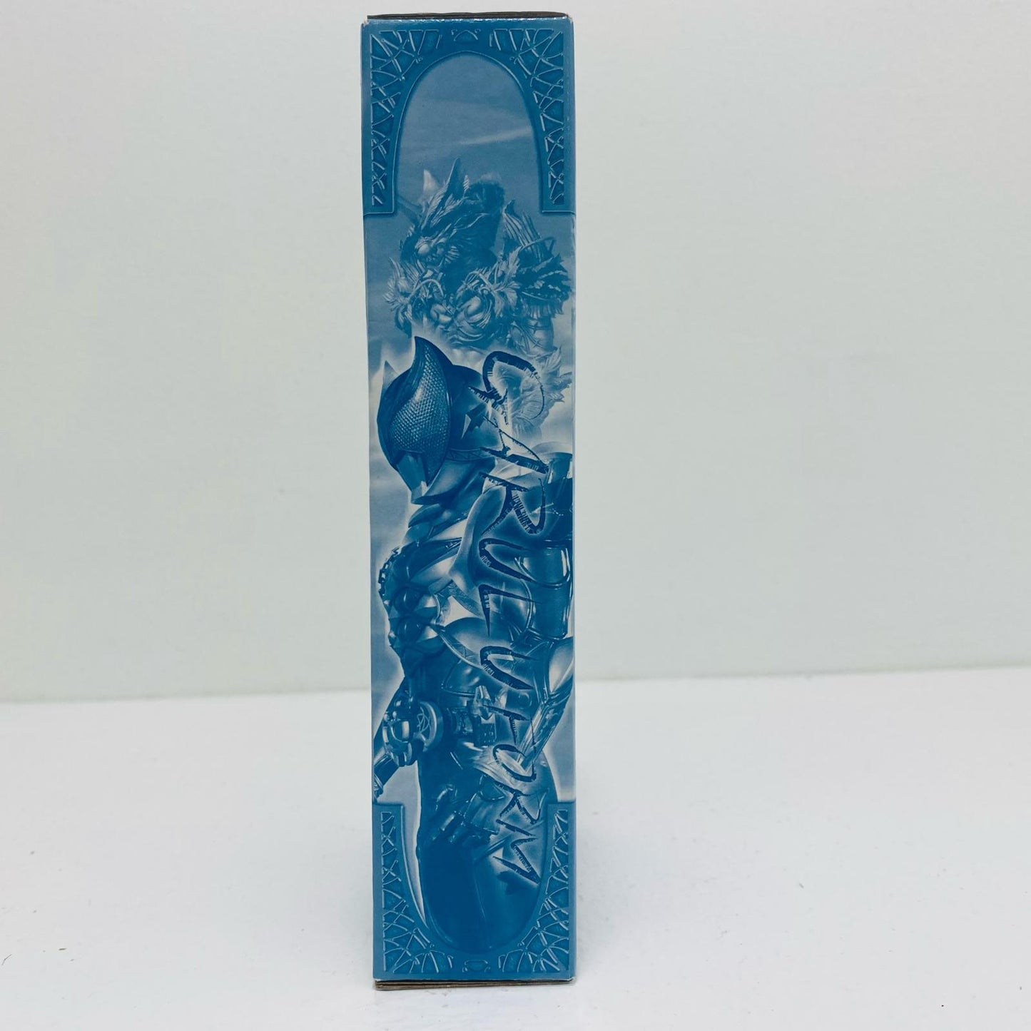 【中古】 仮面ライダーキバガルルフォームガルルコバルトバージョン「劇場版仮面ライダーキバ魔界城の王」ライダーヒーローシリーズ公開記念セブン-イレブン限定【フィギュア】