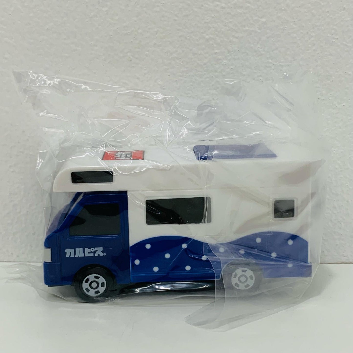 【中古】 カルピスキャンピングカー(ホワイト×ブルー)「トミカ」アサヒ飲料商品購入特典【飾磨店】