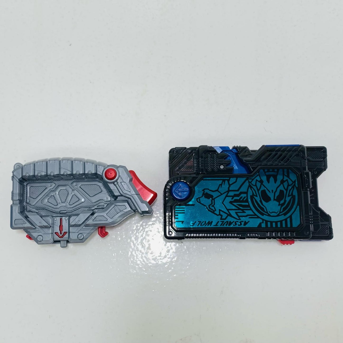 【中古】 DXアサルトウルフプログライズキー「仮面ライダーゼロワン」【飾磨店】