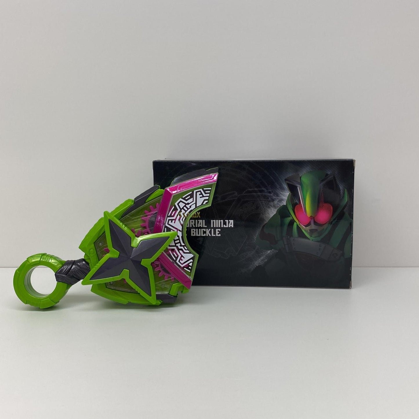 【中古】 PREMIUMDXメモリアルニンジャレイズバックル「仮面ライダーギーツ」プレミアムバンダイ限定 仮面ライダー おもちゃ・玩具 メモリアルニンジャレイズバックル PREMIUM DX プレミアムバンダイ限定【飾磨店】