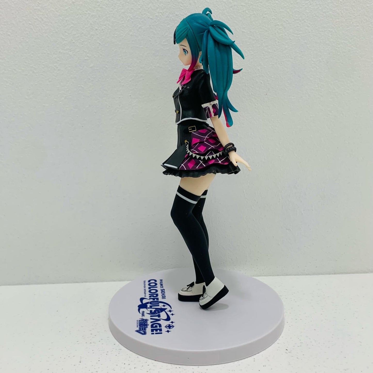 【中古】 教室のセカイの初音ミク/スーパープレミアムフィギュア「プロジェクトセカイカラフルステージ!feat.初音ミク」【フィギュア】