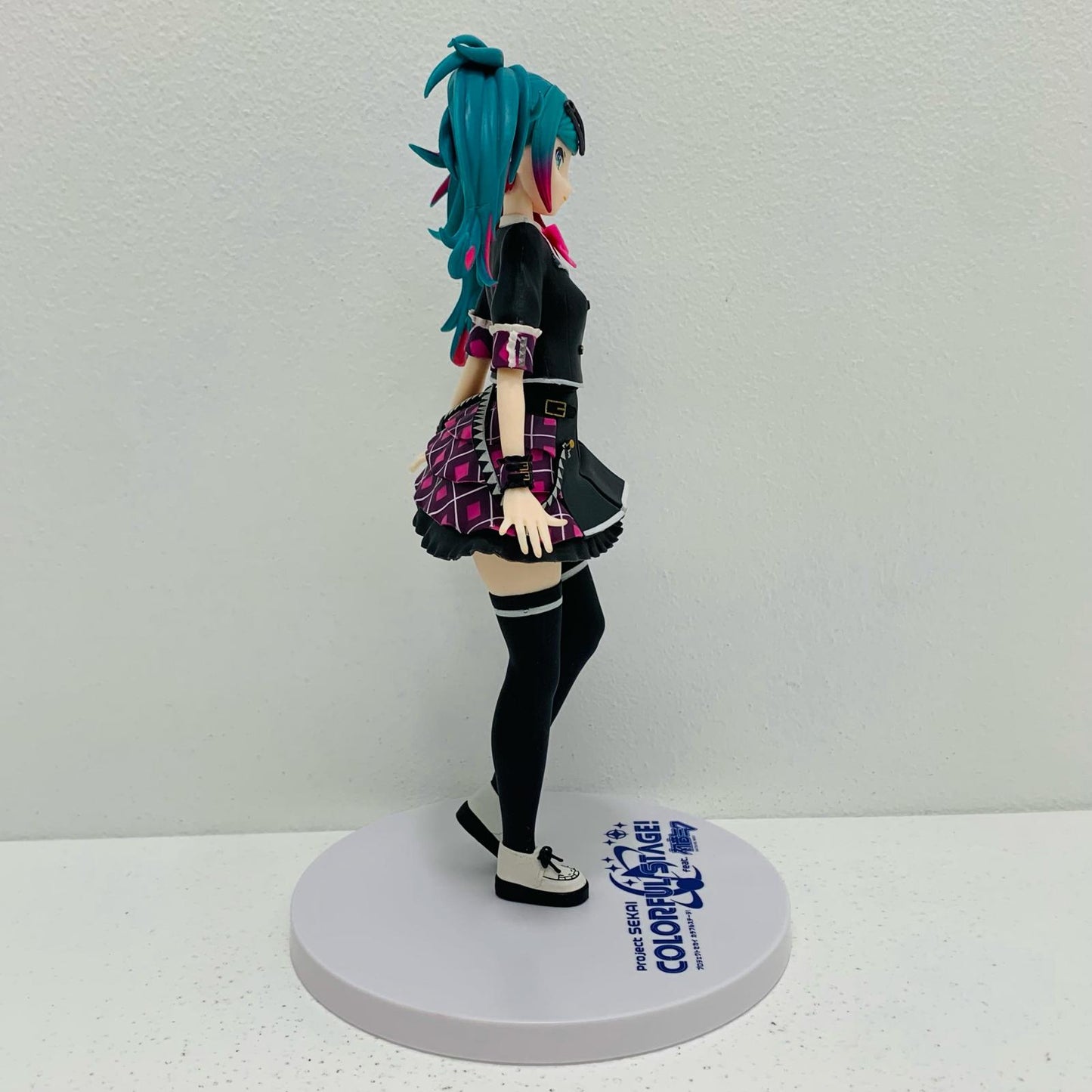 【中古】 教室のセカイの初音ミク/スーパープレミアムフィギュア「プロジェクトセカイカラフルステージ!feat.初音ミク」【フィギュア】