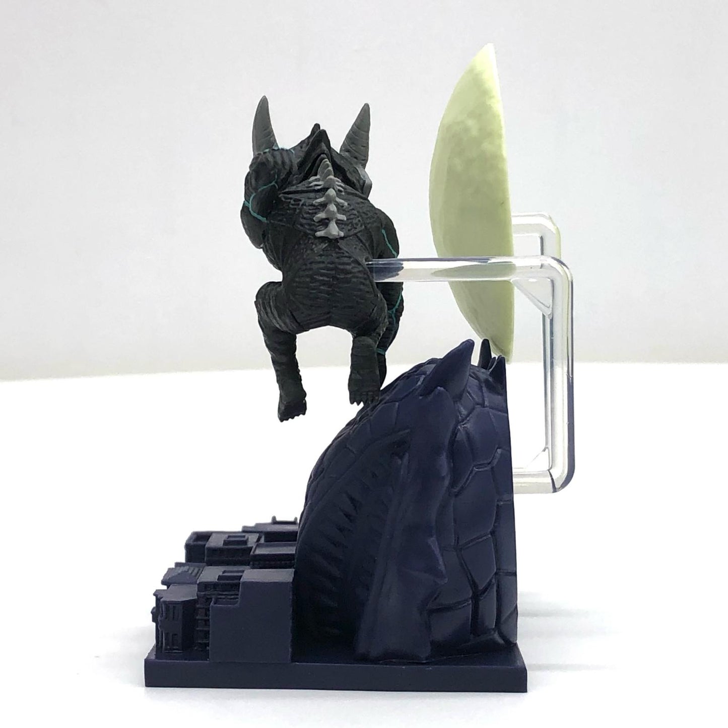 【中古】 怪獣8号WCFログストーリーズ-怪獣になった男-「怪獣8号」【フィギュア】【飾磨店】