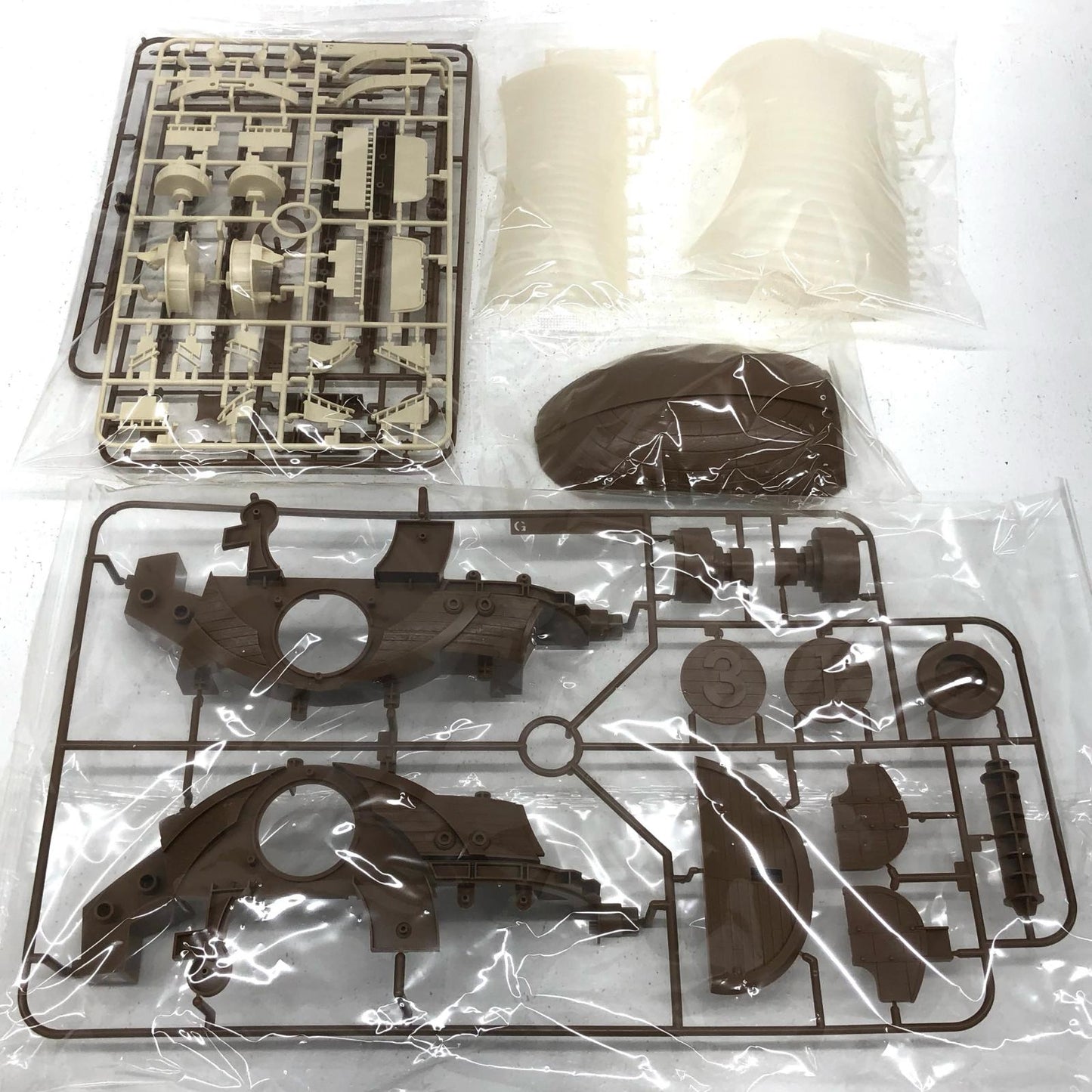 【中古】 ワンピース プラモデル サウザンド・サニー号 新世界ver. 2146847【加古川物流】