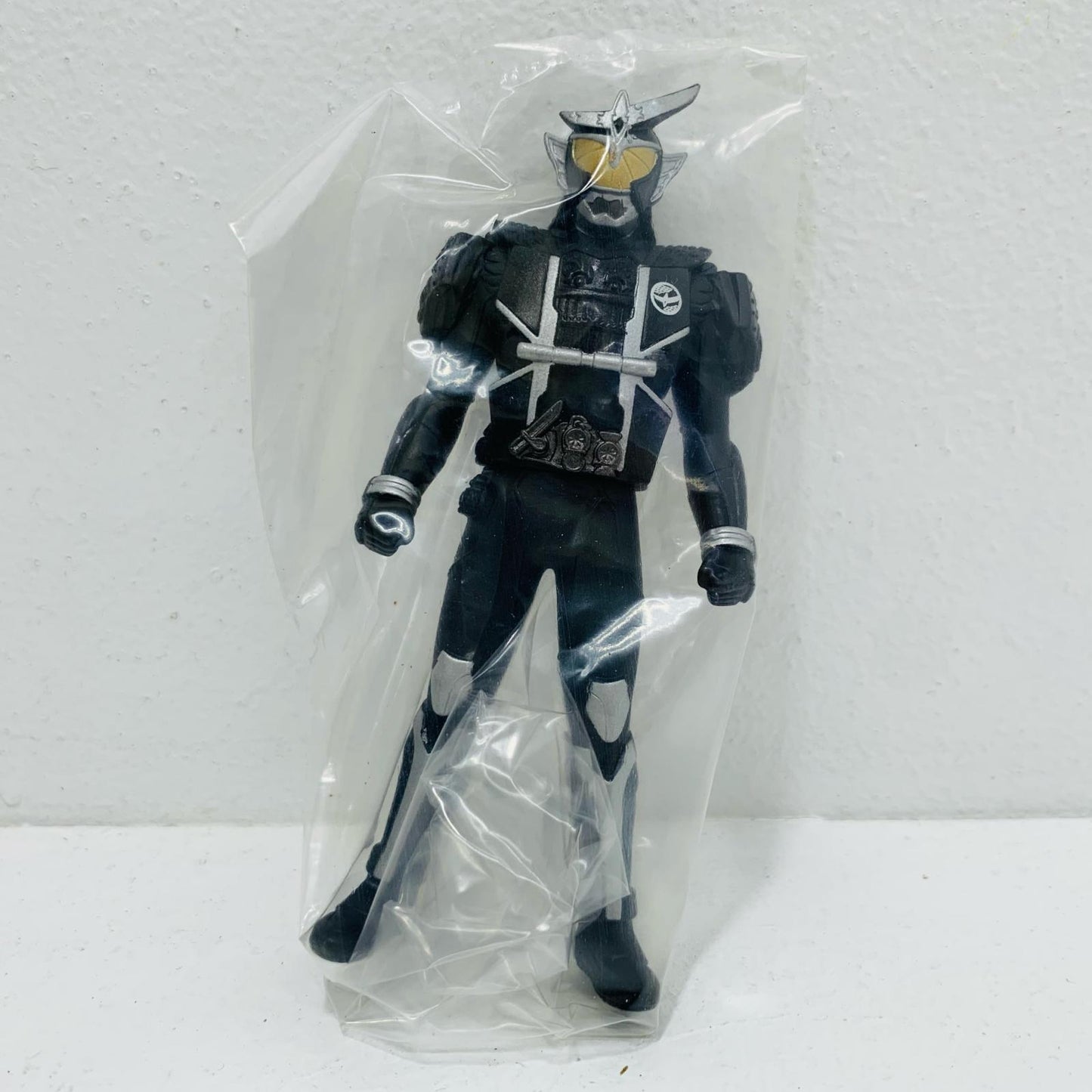 【中古】 仮面ライダー鎧武・闇ブラックジンバーアームズ「ソフビヒーロー仮面ライダー黄金の戦士!!編」【フィギュア】【飾磨店】