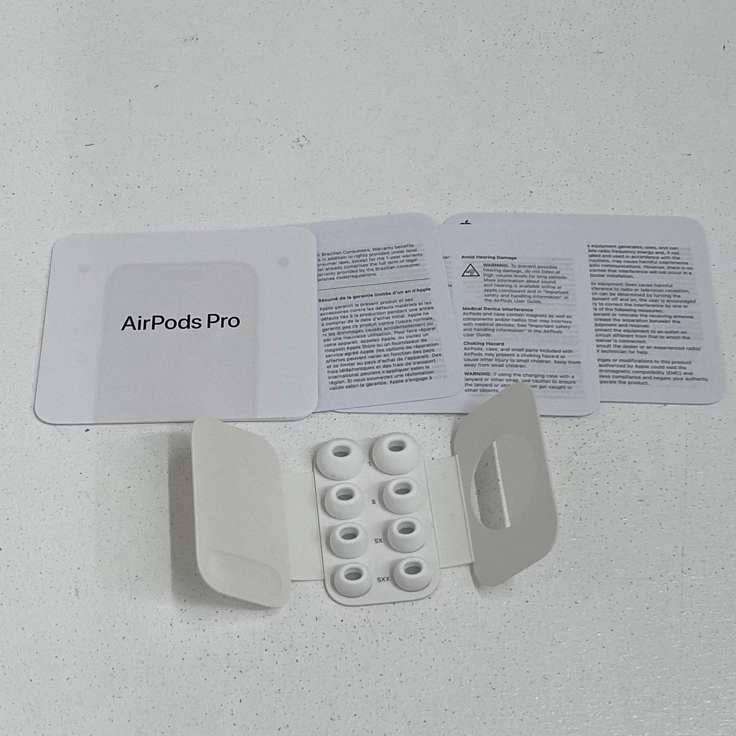 MFHP4J/A Apple AirPods Pro 第3世代 MFHP4J/A【加古川店】