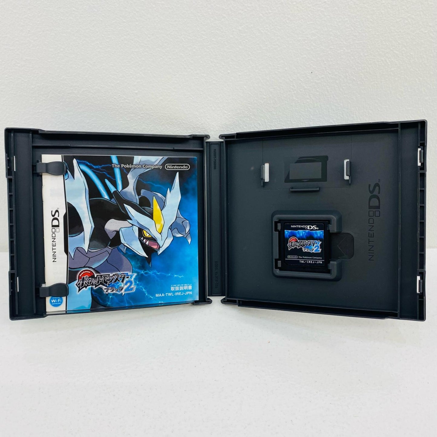 ゲームソフト ポケットモンスター ブラック2 Nintendo DS ロールプレイング TWL-IREJ-JPN【飾磨店】【代金引換不可・日時指定不可】【ポスト投函】