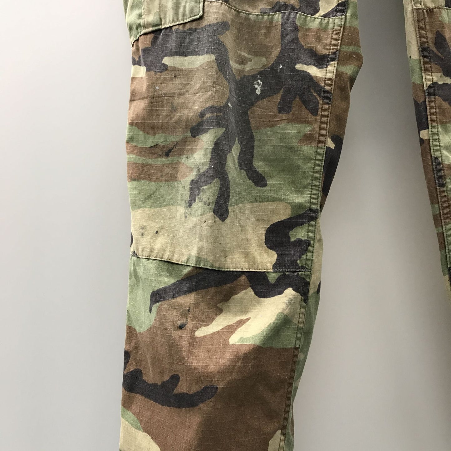 【中古】 パンツ 80年代? 米軍 ウッドランドカモ 迷彩 リップストップ ミリタリー カーゴパンツ コンバットパンツ BDU パンツ USA製 メンズ MEDIUM-REGULAR マルチカラー【加古川物流】