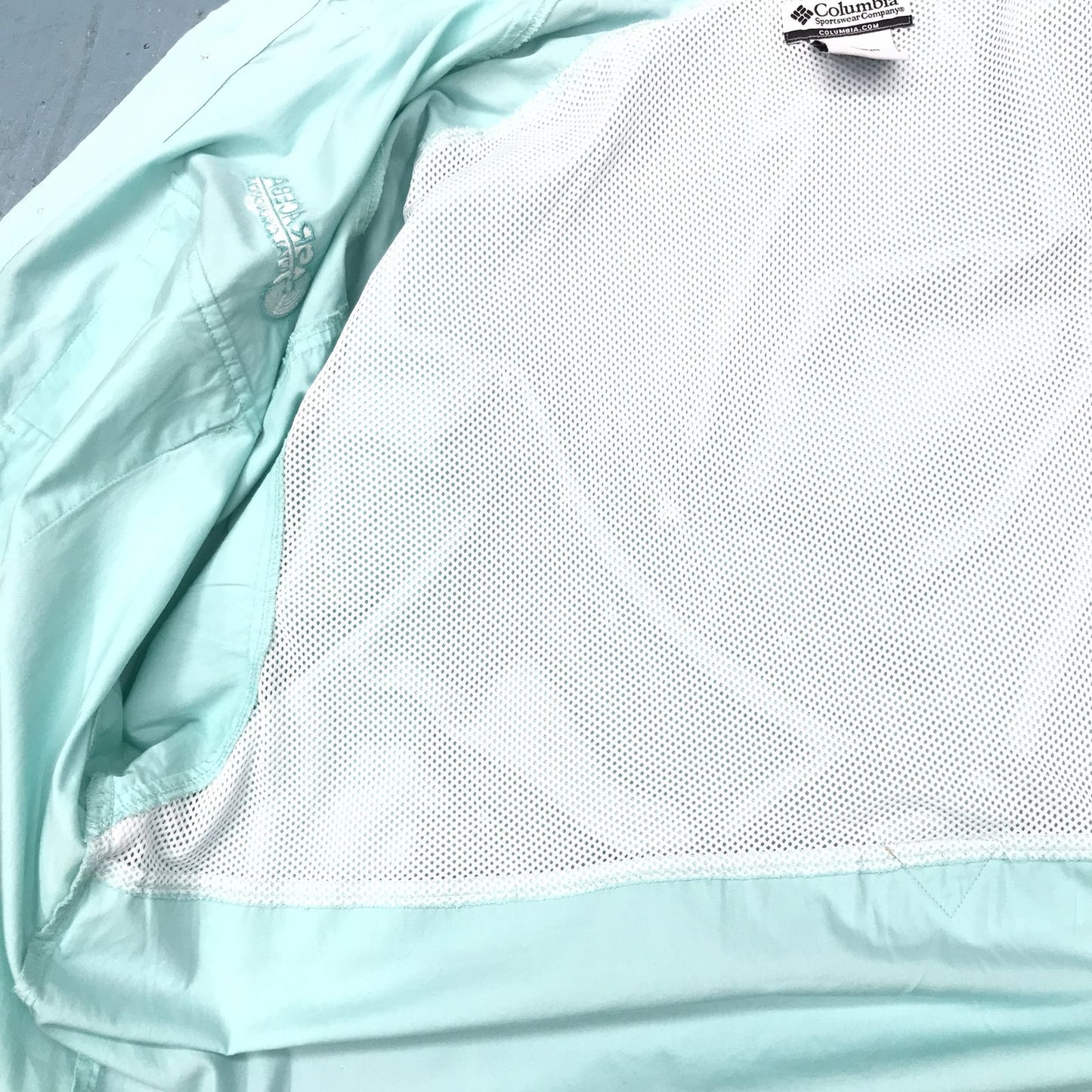 【中古】 半袖シャツ XL COLUMBIA PFG FM7130 コロンビア コットン100%タイプ 企業刺繍入り 半袖 フィッシングシャツ S/S SHIRT 半袖 シャーベットグリーン ボーンヘッド グリーン サイズ:XL【加古川物流】