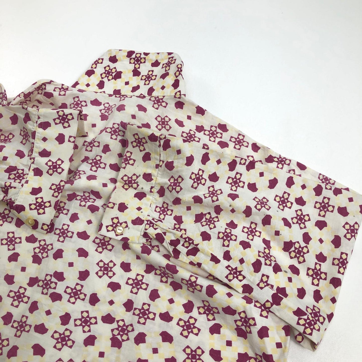 【中古】VINTAGE衣料 | ヴィンテージイリョウ 60-70年代 EURO パジャマシャツ 幾何学模様 VIETNAM製 長袖シャツ【加古川物流】