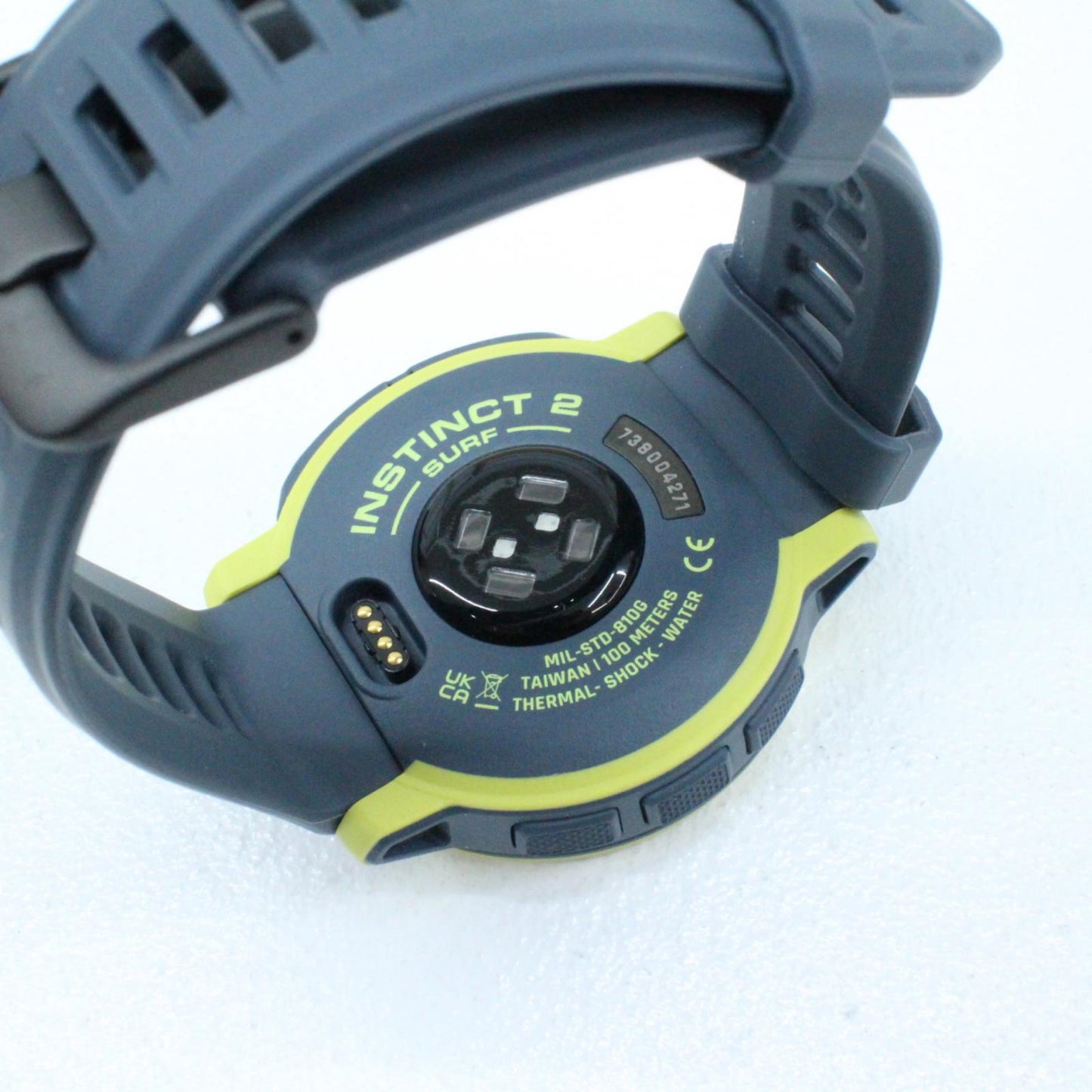 【中古】GARMIN | ガーミン Instinct 2 Surf Edition 腕時計 010-02626-42 デジタル表示 クオーツ イエロー 文字盤ブラック【加古川物流】