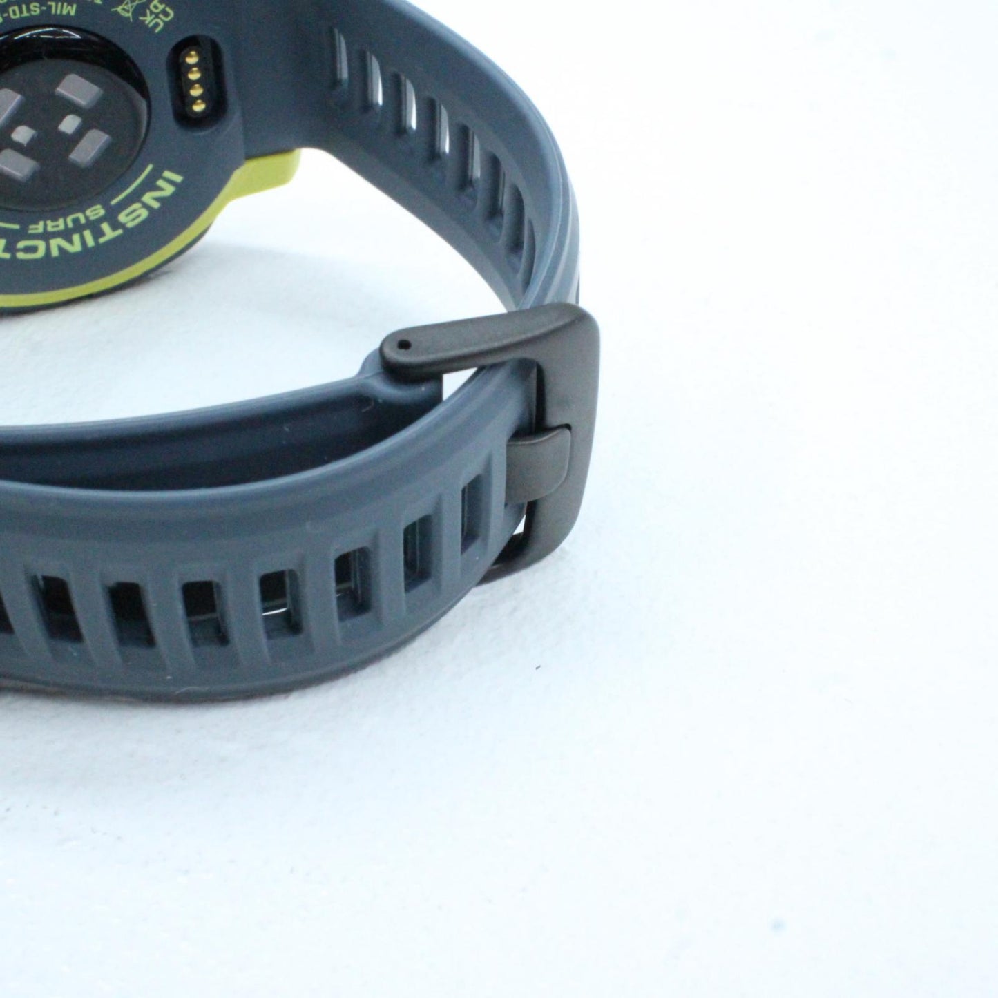 【中古】GARMIN | ガーミン Instinct 2 Surf Edition 腕時計 010-02626-42 デジタル表示 クオーツ イエロー 文字盤ブラック【加古川物流】