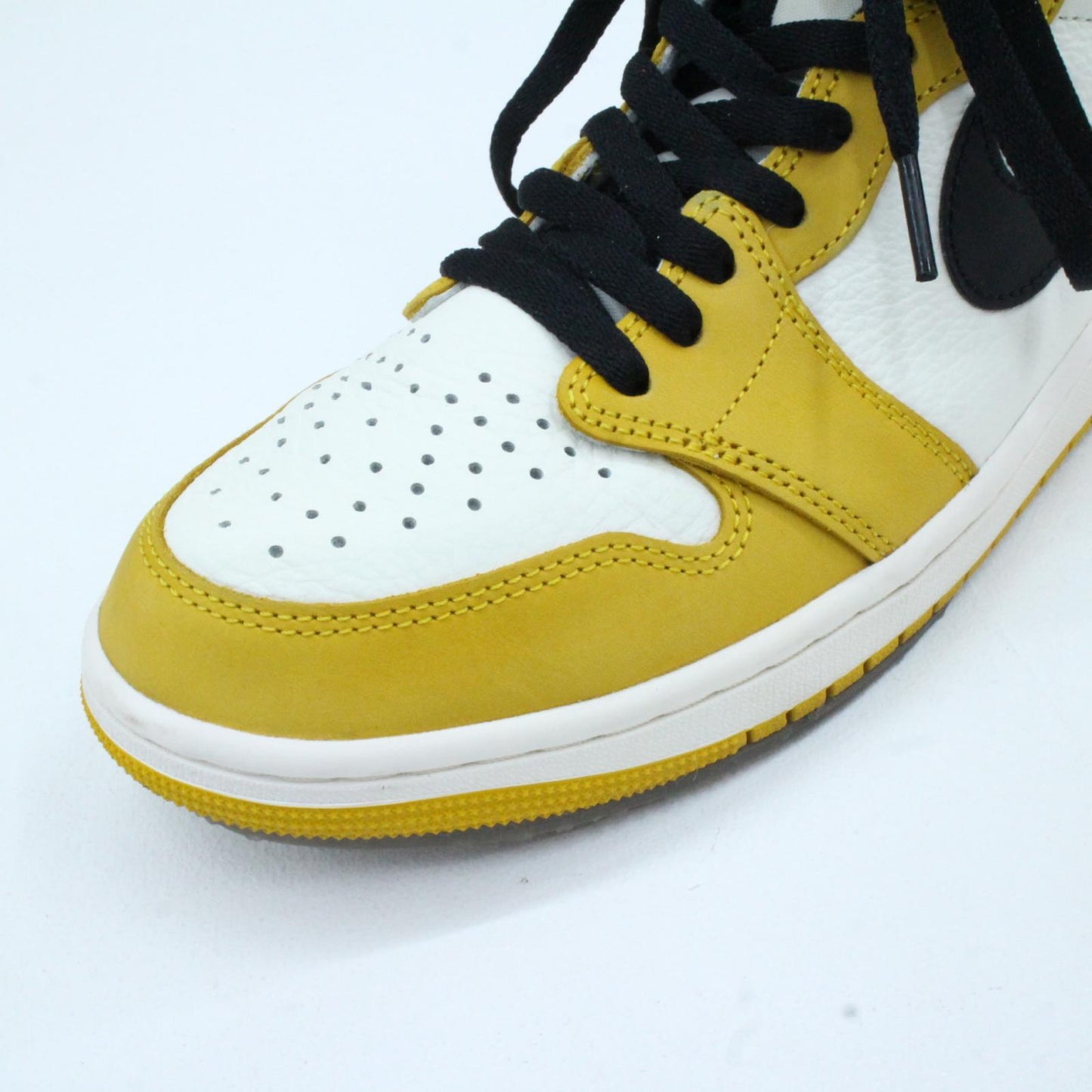 【中古】NIKE | ナイキ AIR JORDAN 1 Retro High OG スニーカー DZ5485-701 イエロー 27cm【加古川物流】