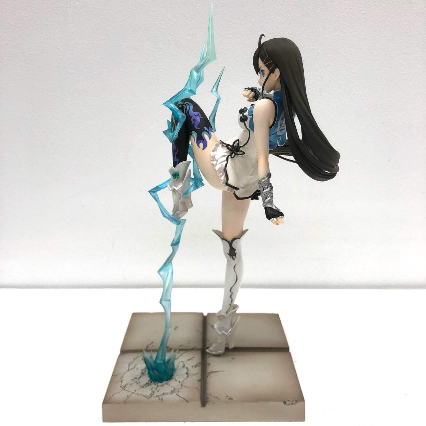 【中古】 その他ホビー 白き電龍 パイロン 塗装済み 1/7【加古川物流】