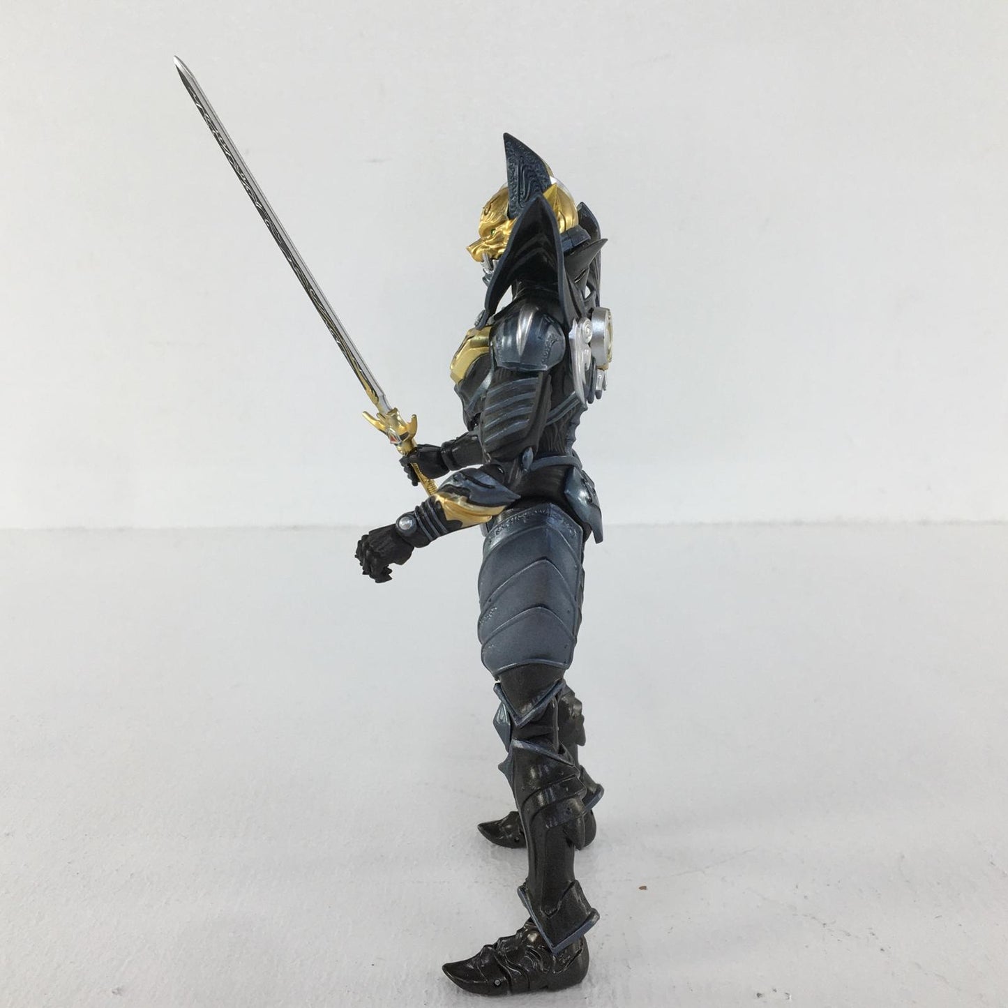 【中古】 特撮 フィギュア 黄金騎士ガロ 流牙 ver. S.H.Figuarts【フィギュア】【加古川物流】