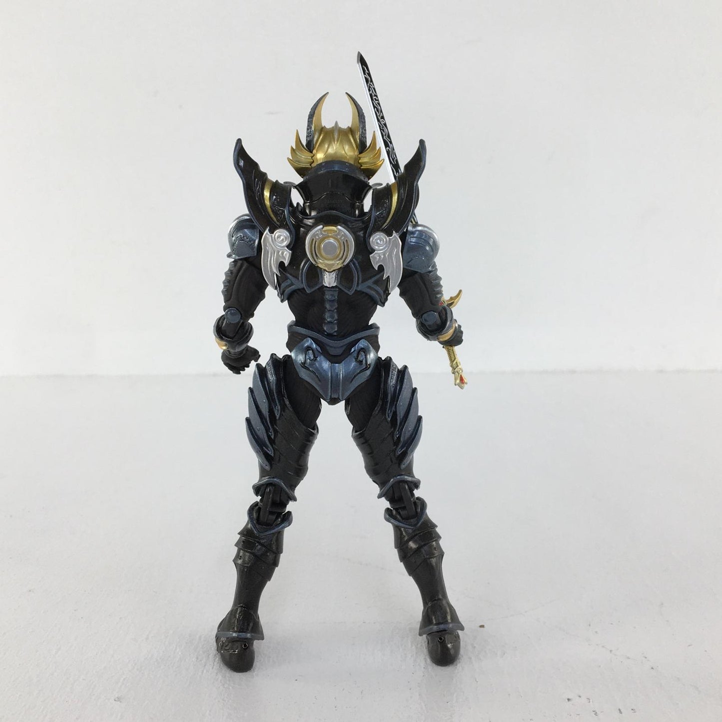 【中古】 特撮 フィギュア 黄金騎士ガロ 流牙 ver. S.H.Figuarts【フィギュア】【加古川物流】