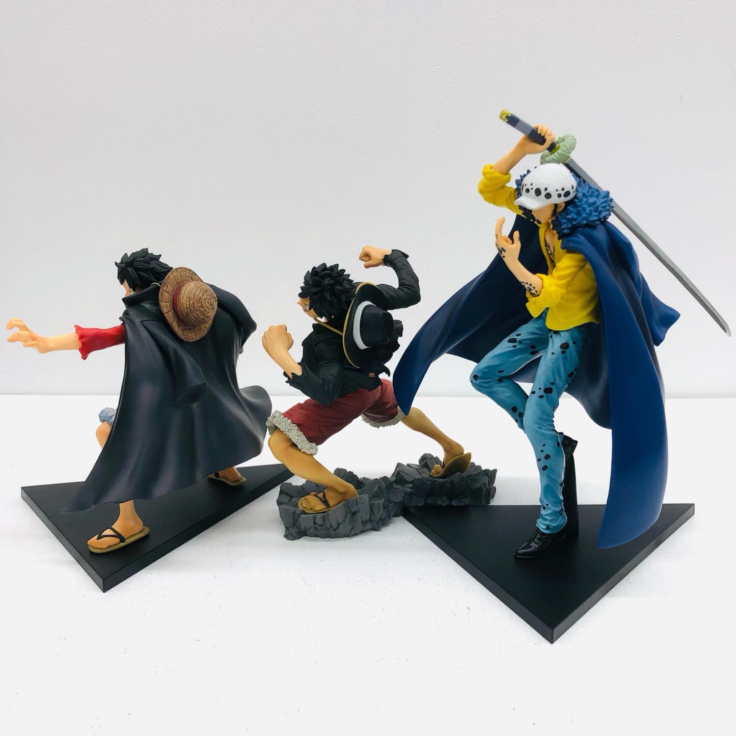 【中古】 ワンピース フィギュア ルフィ黒手 ルフィ黒シャツ ロー 一番くじ 3体セット【フィギュア】【加古川物流】