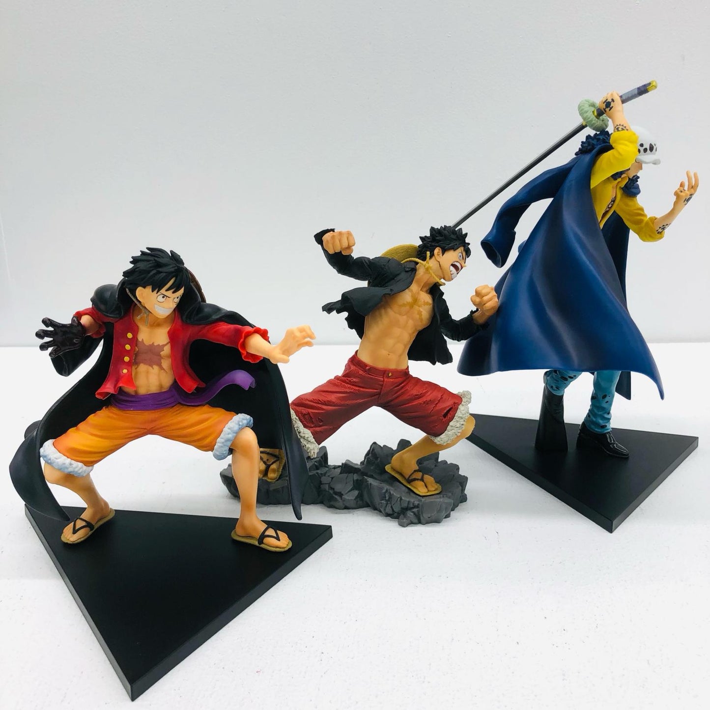 【中古】 ワンピース フィギュア ルフィ黒手 ルフィ黒シャツ ロー 一番くじ 3体セット【フィギュア】【加古川物流】