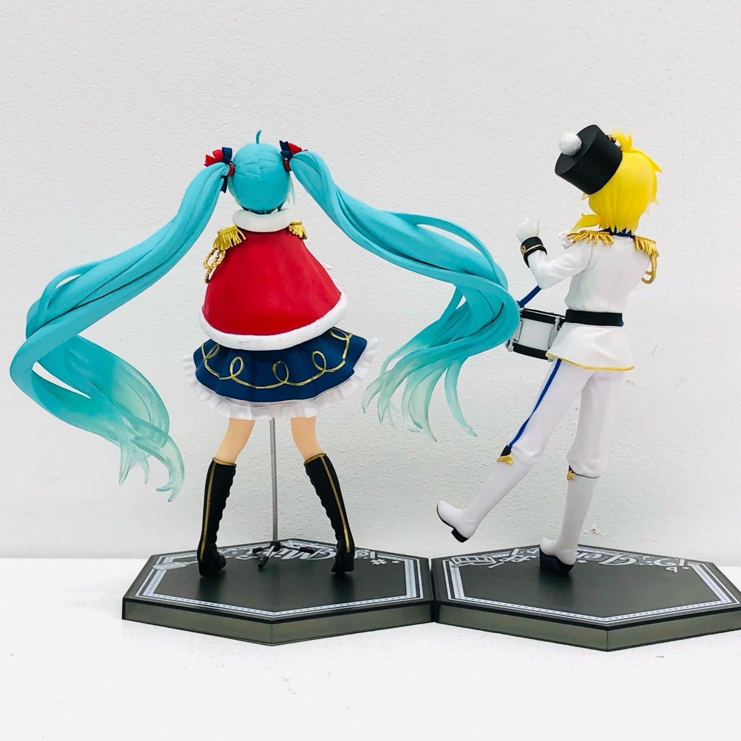 【中古】 フィギュア 「VOCALOID」初音ミク 鏡音レンWinterLive 2体セット【フィギュア】【加古川物流】