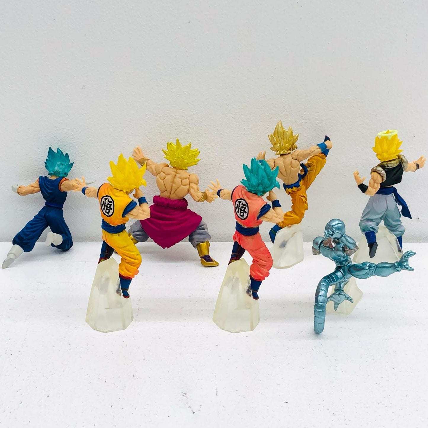 【中古】 ドラゴンボール超VSドラゴンボールシリーズ フィギュア 超サイヤ人孫悟空 ほか 7体【フィギュア】【加古川物流】