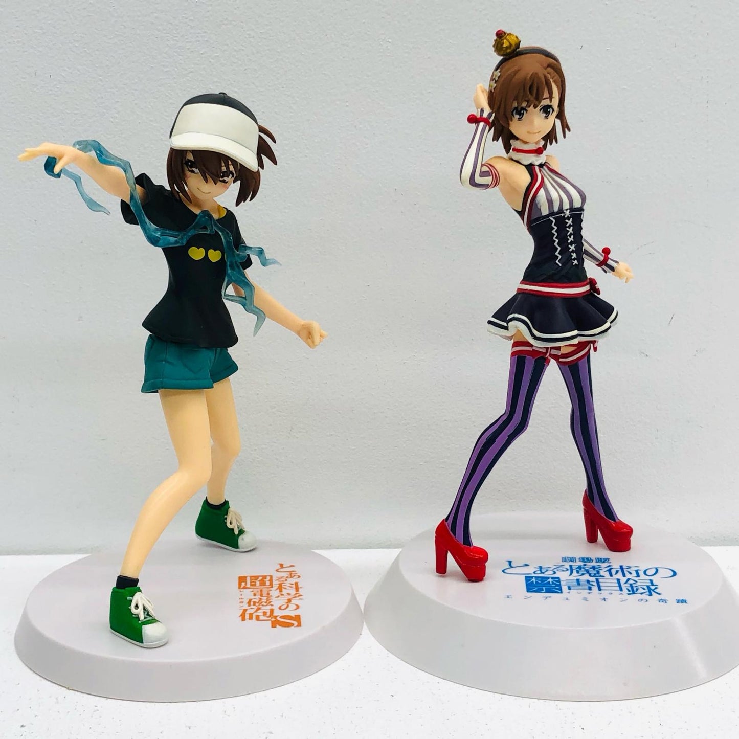 【中古】 「とある科学の超電磁砲」「とある魔術の禁書目録」 フィギュア 御坂美琴 2体セット【フィギュア】【加古川物流】