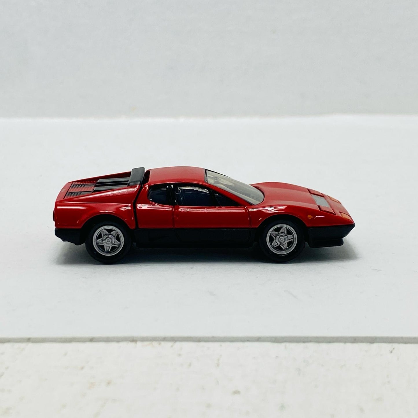 512BB (Red) "Tomica Premium 17"