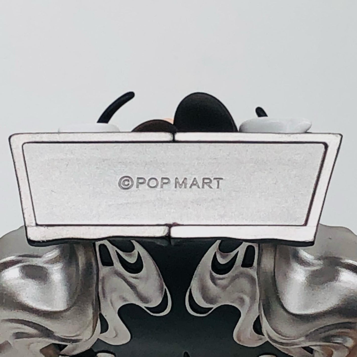 The Crumb Scoop POPMART SKULLPANDA The Feast Begins【フィギュア】